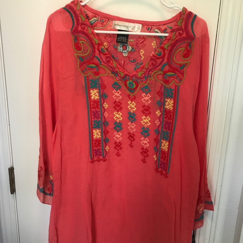 L - Urban Mangoz - Embroidered Tunic - NWOT